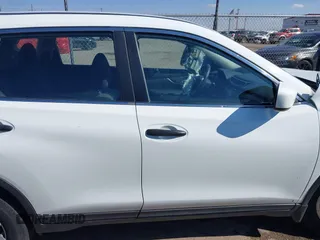 2016 Nissan Rogue SV with VIN KNMAT2MV8GP619010, listed as a IAAI auction lot 40618797 with 201,515 mi miles. Bid and sale history available at carsss.com. Image 14.