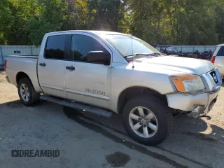 2013 Nissan Titan SV with VIN 1N6BA0EC3DN305832, listed as a Copart auction lot 72400294 with 300,083 mi miles and Salvage title. Bid and sale history available at DreamBid. Image 4.