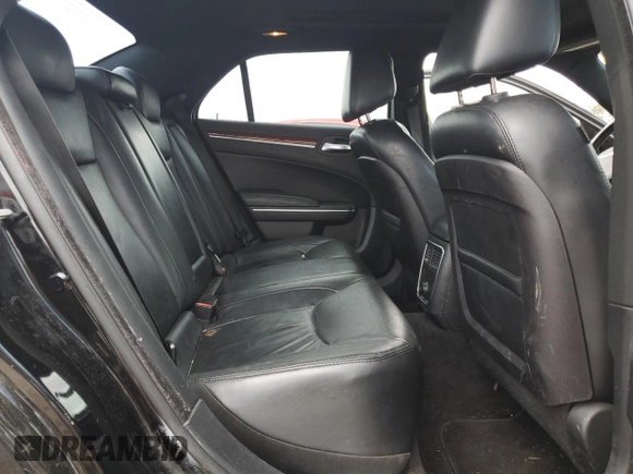 2012 Chrysler 300 Limited z VIN 2C3CCACG6CH144305, wystawiony jako Copart lot #51346195 z przebiegiem 133 872 mil mil oraz Szkoda całkowita • Salvage title. Historia ofert i sprzedaży dostępna na DreamBid. Obrazek 10.