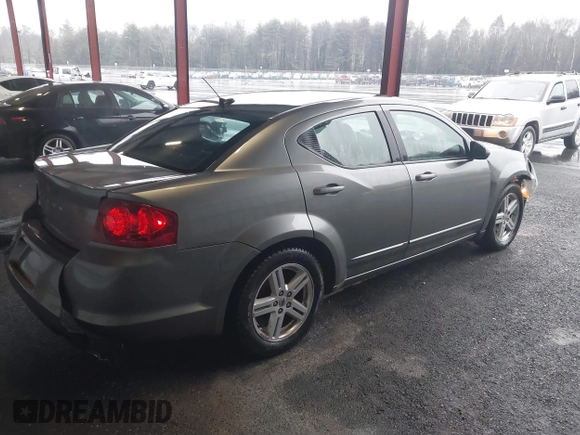 2012 Dodge Avenger SXT z VIN 1C3CDZCBXCN163432, wystawiony jako IAAI lot #39332608 z przebiegiem 169 102 mil mil oraz . Historia ofert i sprzedaży dostępna na DreamBid. Obrazek 4.
