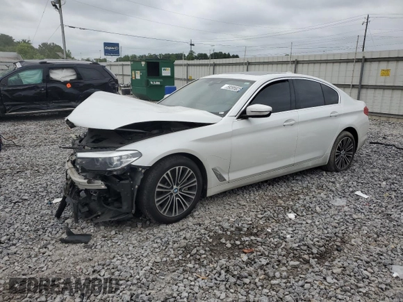 2019 BMW 5 Series 530i z VIN WBAJA5C56KBX86395, wystawiony jako Copart lot #59395825 z przebiegiem Nie podano mil oraz Szkoda całkowita • Salvage title. Historia ofert i sprzedaży dostępna na DreamBid. Obrazek 1.