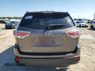 2014 Toyota Highlander XLE z VIN 5TDJKRFH6ES041592, wystawiony jako Copart lot #46255495 z przebiegiem 113 695 mil mil oraz Szkoda całkowita • Salvage title. Historia ofert i sprzedaży dostępna na DreamBid. Obrazek 6.