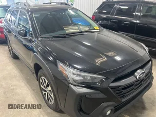 2024 Subaru Outback Premium z VIN 4S4BTAFC3R3230341, wystawiony jako IAAI lot #42560359 z przebiegiem 33 923 mil mil oraz . Historia ofert i sprzedaży dostępna na DreamBid. Obrazek 1.