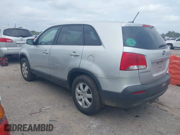 2012 Kia Sorento LX z VIN 5XYKT3A18CG201670, wystawiony jako IAAI lot #42305664 z przebiegiem 192 170 mil mil oraz . Historia ofert i sprzedaży dostępna na DreamBid. Obrazek 3.