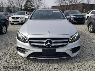 2017 Mercedes-Benz E-Class E 300 Luxury with VIN WDDZF4KB6HA105584, listed as a Copart auction lot 48584115 with 87,212 mi miles and Salvage Title. Bid and sale history available at carsss.com. Image 5.