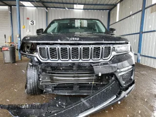 2024 Jeep Grand Cherokee Limited with VIN 1C4RJHBG4RC696595, listed as a Copart auction lot 53904275 with 32,636 mi miles and Salvage title. Bid and sale history available at DreamBid. Image 5.