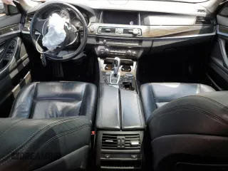 2015 BMW 5 Series 535i xDrive с VIN WBA5B3C52FD542661, выставлен на аукционе Copart как лот 61461975 с пробегом Не указан миль и Списание • Salvage title. История ставок и продаж доступна на DreamBid. Изображение 8.