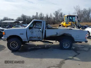 1988 Ford F-250 with VIN 1FTHF26H0JNA06718, listed as a IAAI auction lot 41530940 with 77,610 mi miles. Bid and sale history available at carsss.com. Image 14.