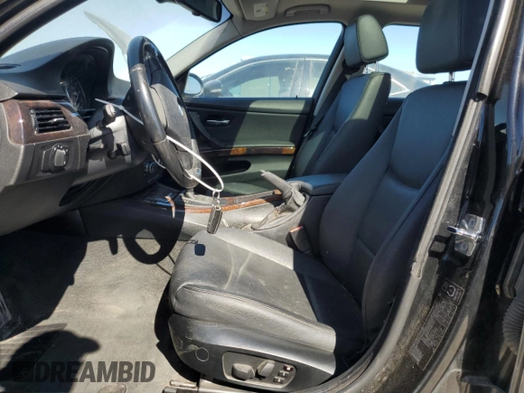 2008 BMW 3 Series 328xi z VIN WBAVT73538FZ37265, wystawiony jako Copart lot #46370385 z przebiegiem 184 966 mil mil oraz Szkoda całkowita • Salvage title. Historia ofert i sprzedaży dostępna na DreamBid. Obrazek 7.