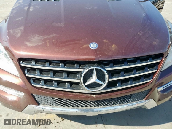 2013 Mercedes-Benz M with VIN 4JGDA5HB2DA166405, listed as a Copart auction lot 54326595 with 137,391 mi miles and Clean Title. Bid and sale history available at carsss.com. Image 12.