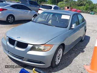 2008 BMW 3 Series 328i with VIN WBAVA37598NL45688, listed as a IAAI auction lot 41962680 with 203,776 mi miles. Bid and sale history available at carsss.com. Image 2.
