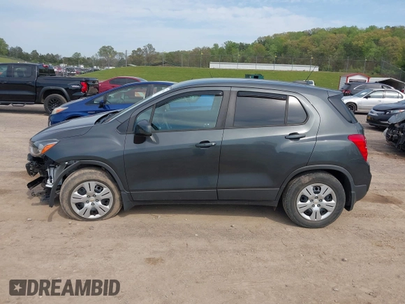 2019 Chevrolet Trax LS with VIN 3GNCJKSB4KL178849, listed as a IAAI auction lot 42006284 with 31,205 mi miles. Bid and sale history available at carsss.com. Image 14.