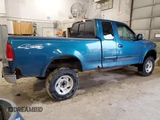 2000 Ford F-150 XL with VIN 1FTRX18L1YKA16800, listed as a Copart auction lot 47552415 with 261,812 mi miles and Clean Title. Bid and sale history available at carsss.com. Image 3.