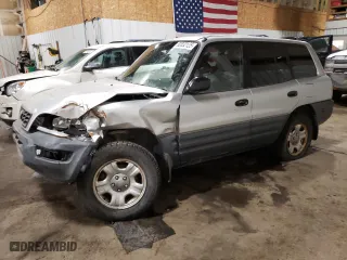 1998 Toyota RAV4 with VIN JT3HP10VXW7075633, listed as a Copart auction lot 52632125 with 185,392 mi miles and Non Repairable. Bid and sale history available at carsss.com. Image 1.