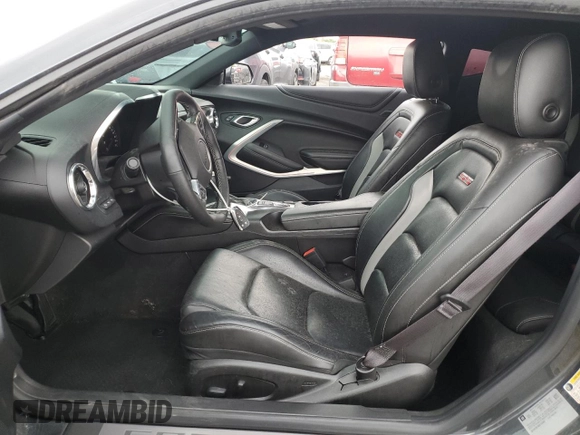 2016 Chevrolet Camaro 2SS z VIN 1G1FH1R74G0180482, wystawiony jako Copart lot #55686085 z przebiegiem 63 803 mil mil oraz Szkoda całkowita • Salvage title. Historia ofert i sprzedaży dostępna na DreamBid. Obrazek 7.
