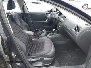 2011 Volkswagen Jetta SE with VIN 3VWDX7AJ7BM353913, listed as a IAAI auction lot 42643516 with 178,943 mi miles and . Bid and sale history available at DreamBid. Image 5.