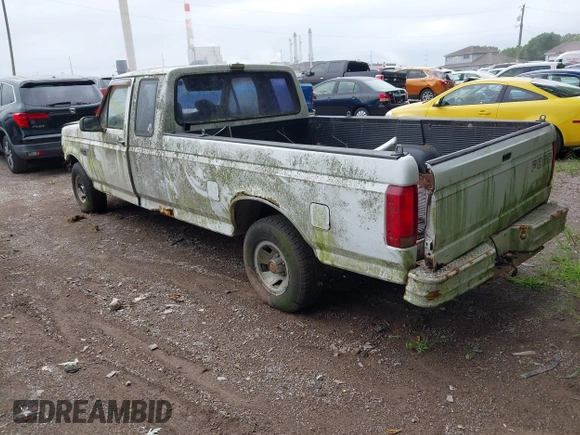 1992 Ford F-150 with VIN 1FTEX15Y2NKB09237, listed as a IAAI auction lot 42654726 with 260,150 mi miles and . Bid and sale history available at DreamBid. Image 3.