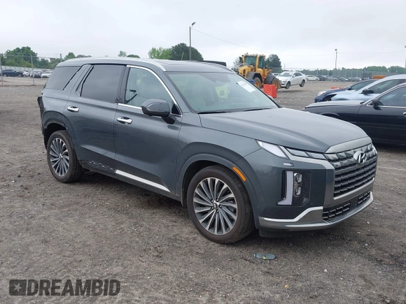 2024 Hyundai Palisade Calligraphy z VIN KM8R7DGE5RU806672, wystawiony jako IAAI lot #42119069 z przebiegiem 8 325 mil mil oraz . Historia ofert i sprzedaży dostępna na DreamBid. Obrazek 1.