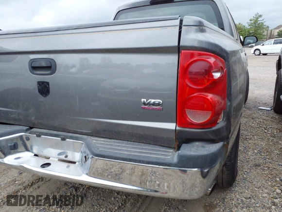 2006 Dodge Dakota SLT with VIN 1D7HE48N06S580705, listed as a IAAI auction lot 42120728 with 206,420 mi miles. Bid and sale history available at carsss.com. Image 15.