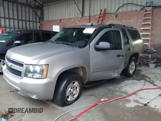 2007 Chevrolet Tahoe LTZ с VIN 1GNFC130X7R290280, выставлен на аукционе IAAI как лот 40746392 с пробегом Не указан миль и . История ставок и продаж доступна на DreamBid. Изображение 17.