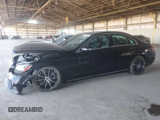 2019 Mercedes-Benz C 300 z VIN 55SWF8DB1KU296703, wystawiony jako Copart lot #76256964 z przebiegiem 45 363 mil mil oraz Tytuł czysty. Historia ofert i sprzedaży dostępna na DreamBid. Obrazek 1.