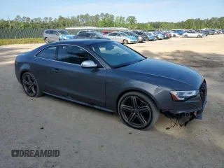 2013 Audi S5 Prestige z VIN WAUVGAFR9DA001304, wystawiony jako Copart lot #54165695 z przebiegiem 106 571 mil mil oraz Szkody całkowita. Historia ofert i sprzedaży dostępna na DreamBid. Obrazek 4.