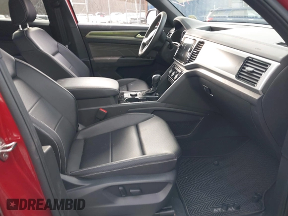 2021 Volkswagen Atlas SEL with VIN 1V2BE2CA7MC209782, listed as a IAAI auction lot 41148446 with 38,099 mi miles and . Bid and sale history available at DreamBid. Image 5.