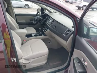 2017 Kia Sedona LX with VIN KNDMB5C12H6236364, listed as a IAAI auction lot 41924391 with 100,546 mi miles. Bid and sale history available at carsss.com. Image 5.