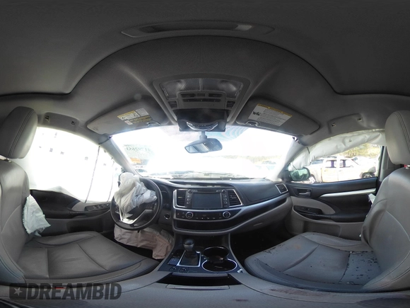 2014 Toyota Highlander XLE z VIN 5TDKKRFH7ES028046, wystawiony jako IAAI lot #41792653 z przebiegiem Nie podano mil oraz . Historia ofert i sprzedaży dostępna na DreamBid. Obrazek 18.