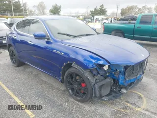 2019 Maserati Levante z VIN ZN661XUA0KX317532, wystawiony jako IAAI lot #41740460 z przebiegiem 41 709 mil mil oraz . Historia ofert i sprzedaży dostępna na DreamBid. Obrazek 1.