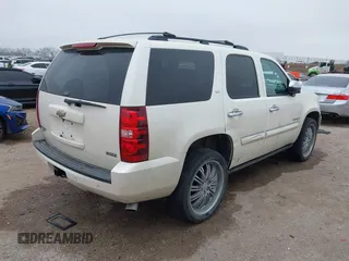 2008 Chevrolet Tahoe LTZ z VIN 1GNFK13018R177922, wystawiony jako IAAI lot #41526809 z przebiegiem 226 636 mil mil oraz . Historia ofert i sprzedaży dostępna na DreamBid. Obrazek 4.