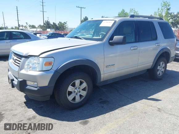 2007 Ford Explorer XLT with VIN 1FMEU63EX7UB59398, listed as a IAAI auction lot 41986865 with 170,053 mi miles. Bid and sale history available at carsss.com. Image 2.
