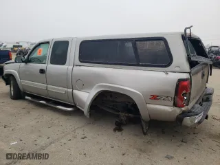 2006 Chevrolet Silverado 1500 LT2 with VIN 1GCEK19B66Z206907, listed as a Copart auction lot 81119024 with 0 mi miles and Salvage Title. Bid and sale history available at carsss.com. Image 2.