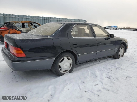 1998 Lexus LS 400 Luxury Sdn with VIN JT8BH28FXW0115900, listed as a Copart auction lot 83148124 with 224,776 mi miles and Salvage Title. Bid and sale history available at carsss.com. Image 3.