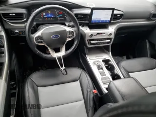 2022 Ford Explorer XLT z VIN 1FMSK7DH6NGB37062, wystawiony jako Copart lot #51503605 z przebiegiem 55 932 mil mil oraz Szkoda całkowita • Salvage title. Historia ofert i sprzedaży dostępna na DreamBid. Obrazek 8.
