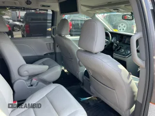 2015 Toyota Sienna Limited с VIN 5TDDK3DC4FS117555, выставлен на аукционе Copart как лот 65460185 с пробегом 141 188 миль миль и Чистый • Clean title. История ставок и продаж доступна на DreamBid. Изображение 7.