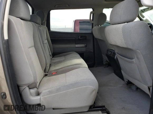 2010 Toyota Tundra z VIN 5TFDW5F13AX147077, wystawiony jako Copart lot #43742785 z przebiegiem 242 569 mil mil oraz Szkoda całkowita • Salvage title. Historia ofert i sprzedaży dostępna na DreamBid. Obrazek 10.