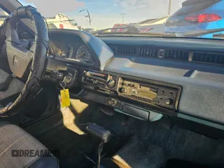 1984 Honda Civic z VIN JHMAH3321ES036981, wystawiony jako Copart lot #50103085 z przebiegiem 122 778 mil mil oraz Tytuł czysty. Historia ofert i sprzedaży dostępna na DreamBid. Obrazek 9.