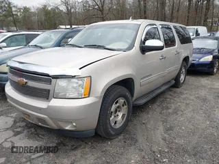 2010 Chevrolet Suburban LS with VIN 1GNUCHE03AR226103, listed as a IAAI auction lot 41729881 with 201,479 mi miles. Bid and sale history available at carsss.com. Image 17.