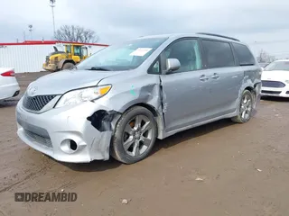 2011 Toyota Sienna SE with VIN 5TDXK3DC1BS096963, listed as a IAAI auction lot 41676328 with 168,436 mi miles. Bid and sale history available at carsss.com. Image 17.