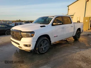 2021 Ram 1500 Big Horn z VIN 1C6RREFT9MN769009, wystawiony jako Copart lot #84448914 z przebiegiem 86 631 mil mil oraz Czysty tytuł • Clean title. Historia ofert i sprzedaży dostępna na DreamBid. Obrazek 1.