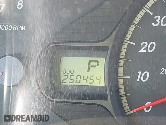 2014 Toyota Sienna LE AAS z VIN 5TDKK3DCXES476334, wystawiony jako IAAI lot #42059883 z przebiegiem 250 454 mil mil oraz . Historia ofert i sprzedaży dostępna na DreamBid. Obrazek 16.