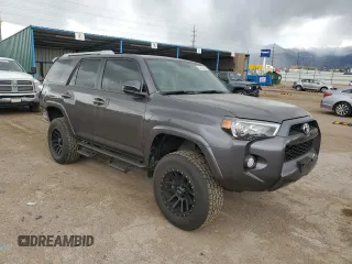 2018 Toyota 4Runner SR5 z VIN JTEBU5JR0J5542125, wystawiony jako Copart lot #57633255 z przebiegiem 45 474 mil mil oraz Szkoda całkowita • Salvage title. Historia ofert i sprzedaży dostępna na DreamBid. Obrazek 4.