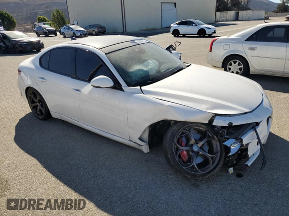2019 Alfa Romeo Giulia Ti Sport with VIN ZARFAMBN8K7605679, listed as a Copart auction lot 80492424 with 27,295 mi miles and Salvage Title. Bid and sale history available at carsss.com. Image 4.