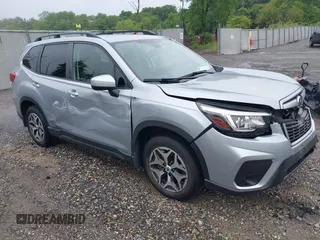 2020 Subaru Forester Premium with VIN JF2SKAJC2LH528891, listed as a IAAI auction lot 42303083 with 25,516 mi miles and . Bid and sale history available at DreamBid. Image 1.
