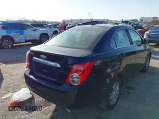 2014 Chevrolet Sonic LT z VIN 1G1JC5SH7E4127137, wystawiony jako IAAI lot #41838678 z przebiegiem 116 415 mil mil oraz . Historia ofert i sprzedaży dostępna na DreamBid. Obrazek 4.