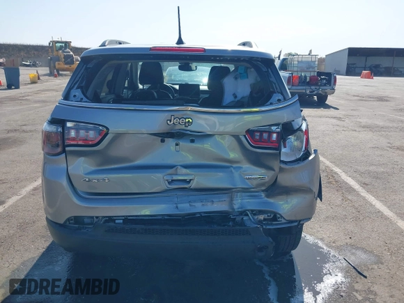 2022 Jeep Compass Latitude Lux with VIN 3C4NJDFB9NT170662, listed as a IAAI auction lot 42500321 with 57,782 mi miles and . Bid and sale history available at DreamBid. Image 17.