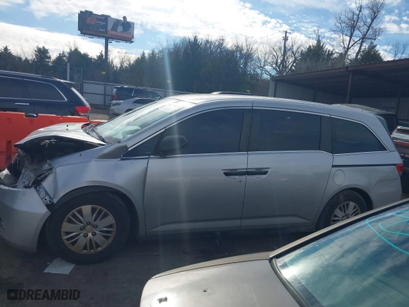 2015 Honda Odyssey LX with VIN 5FNRL5H27FB027143, listed as a IAAI auction lot 41239939 with 125,732 mi miles. Bid and sale history available at carsss.com. Image 13.