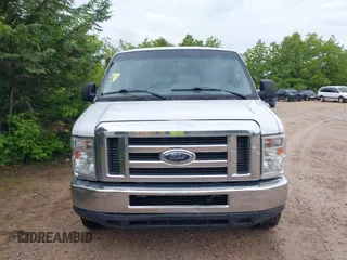 2012 Ford Econoline Cargo Recreational z VIN 1FTNE2EW1CDA51682, wystawiony jako IAAI lot #42370525 z przebiegiem 162 678 mil mil oraz . Historia ofert i sprzedaży dostępna na DreamBid. Obrazek 12.