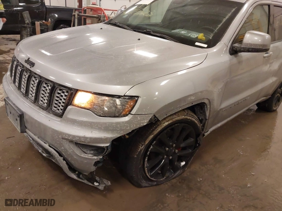 2018 Jeep Grand Cherokee Laredo E with VIN 1C4RJFAG4JC285384, listed as a IAAI auction lot 41629723 with 66,603 mi miles. Bid and sale history available at carsss.com. Image 6.